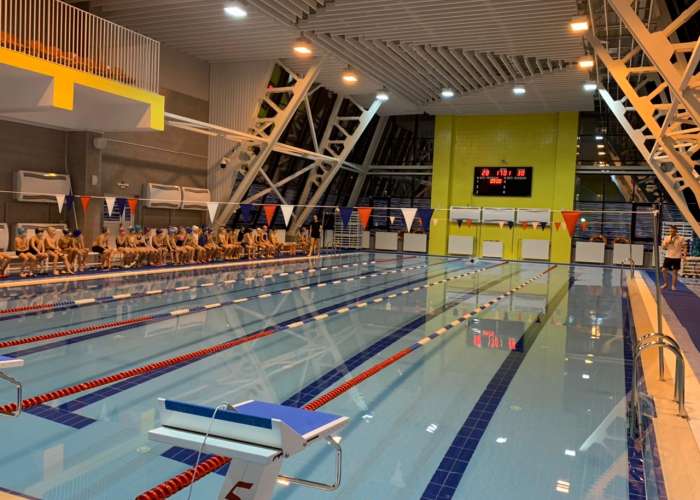 В бассейне ИТШ № 777 завершились школьные финальные соревнования по плаванию «Новогодние старты»
